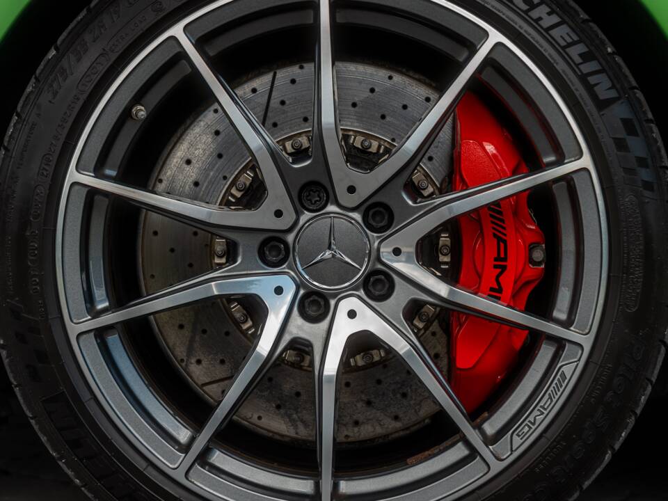 Image 21/67 of Mercedes-AMG GT-R (2018)