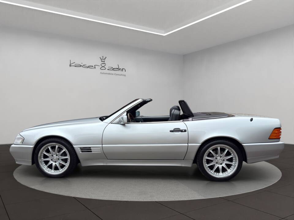 Image 2/28 of Mercedes-Benz SL 320 (1995)