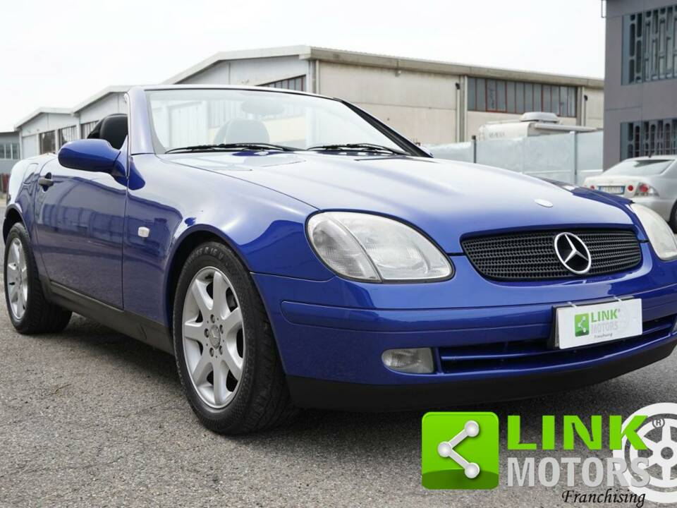 Imagen 1/10 de Mercedes-Benz SLK 200 Kompressor (1998)