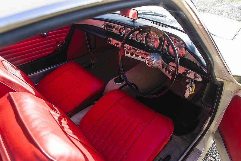 Image 17/50 of Volvo P 1800 (1962)