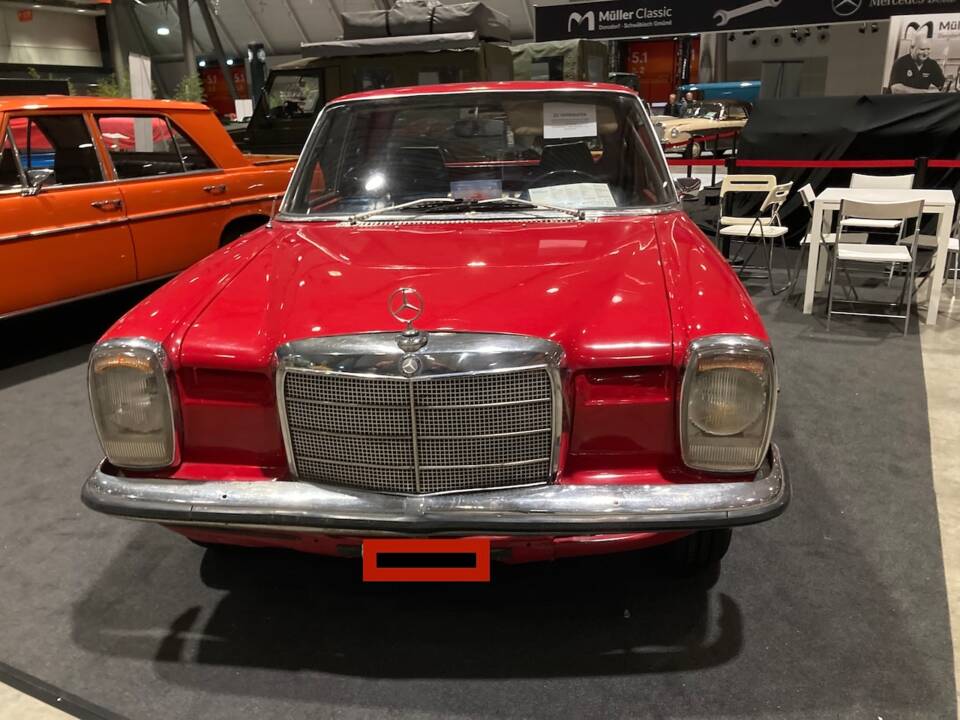 Bild 10/13 von Mercedes-Benz 220 D (1973)