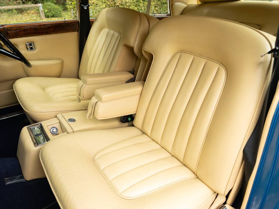 Bild 28/50 von Rolls-Royce Silver Shadow II (1979)