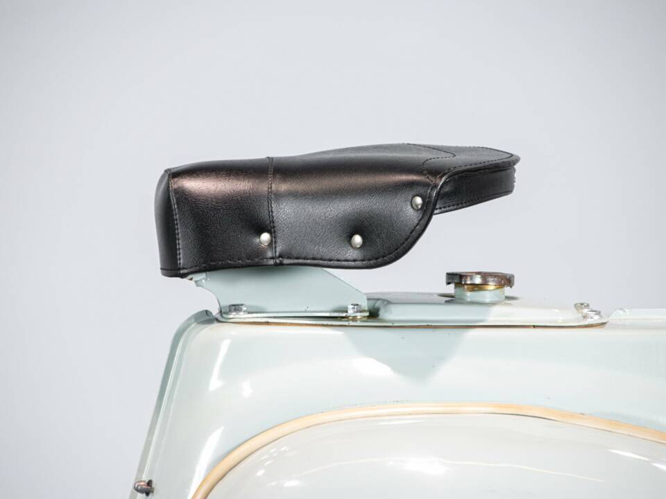 Image 33/50 of Gilera DUMMY (1962)