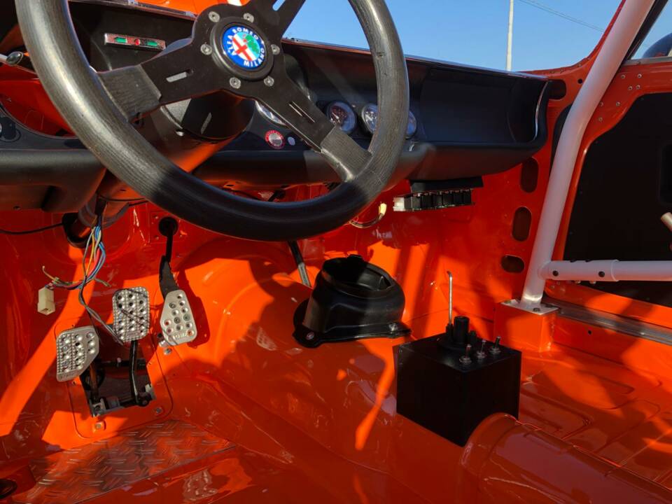 Image 19/62 of Alfa Romeo GTA 1300 Junior Autodelta (1969)