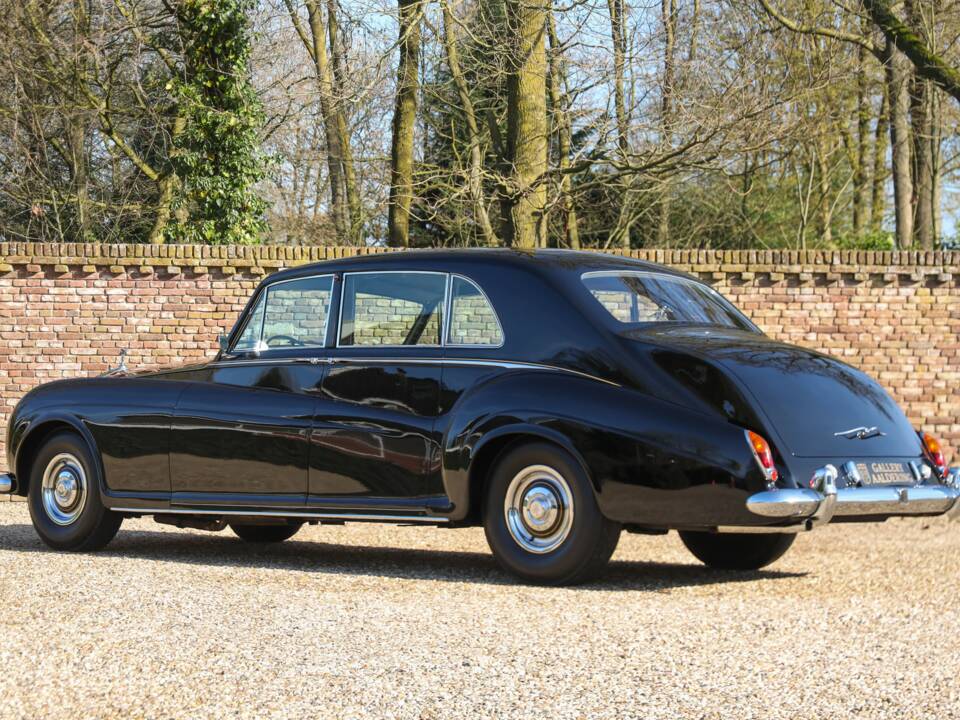 Image 2/50 de Rolls-Royce Phantom V James Young (1962)