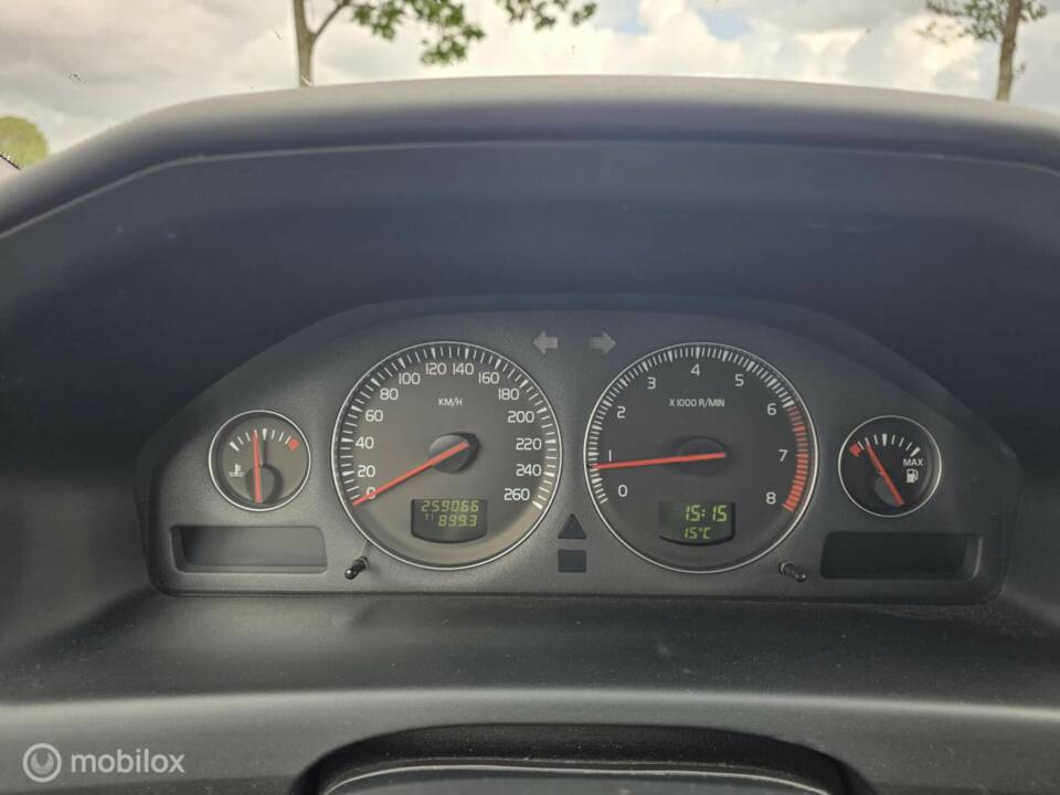 Immagine 20/40 di Volvo V 70 2.4 (2006)