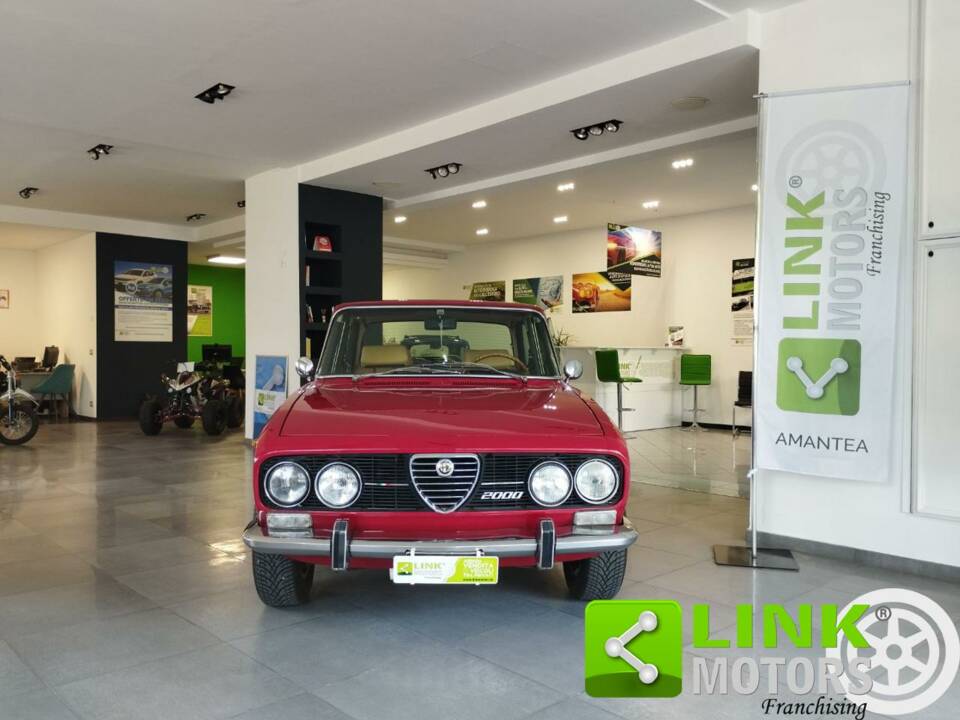 Imagen 2/10 de Alfa Romeo 2000 Berlina (1973)