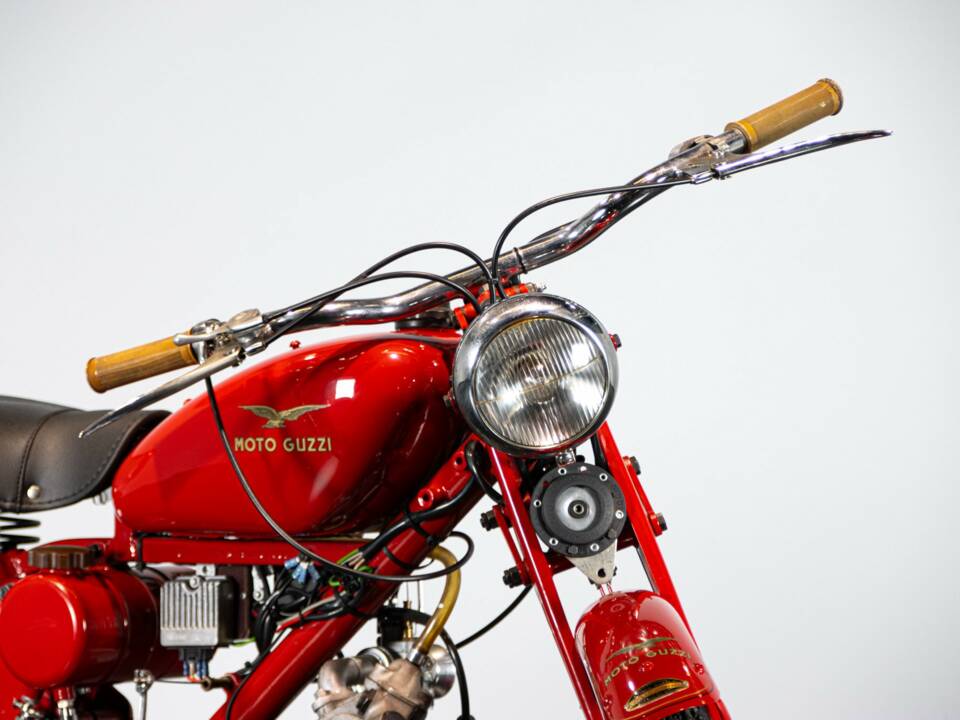 Imagen 32/50 de Moto Guzzi DUMMY (1957)