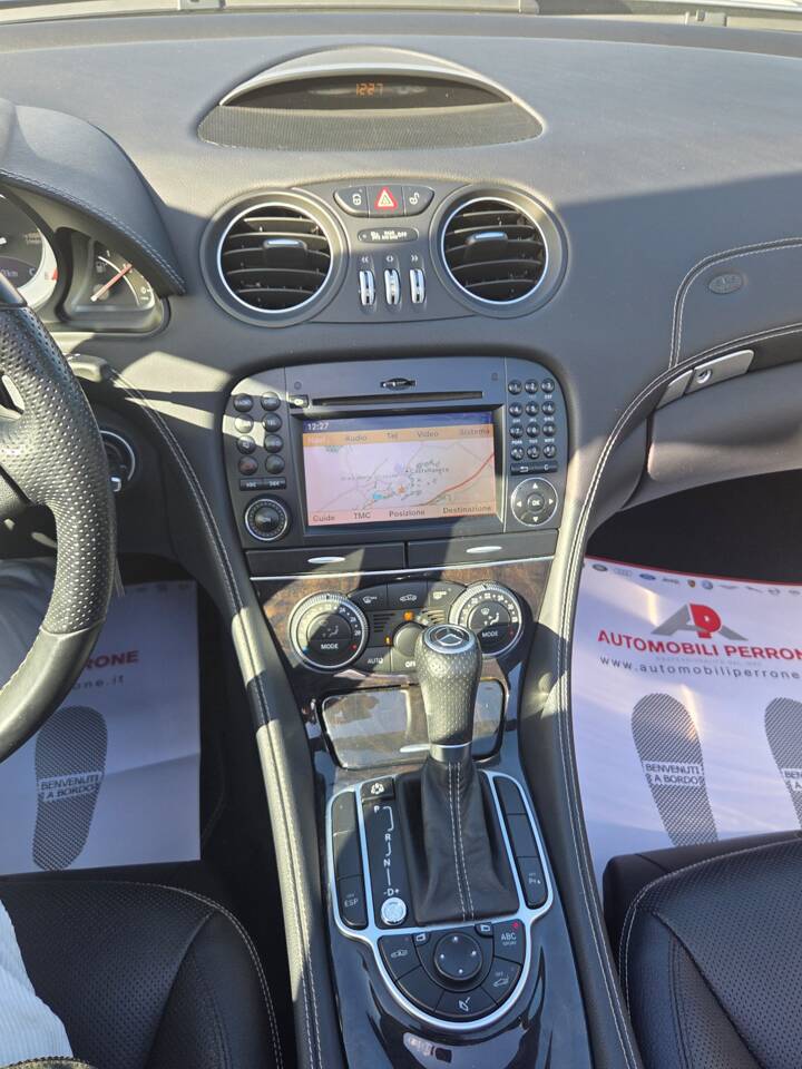 Imagen 22/34 de Mercedes-Benz SL 350 (2010)