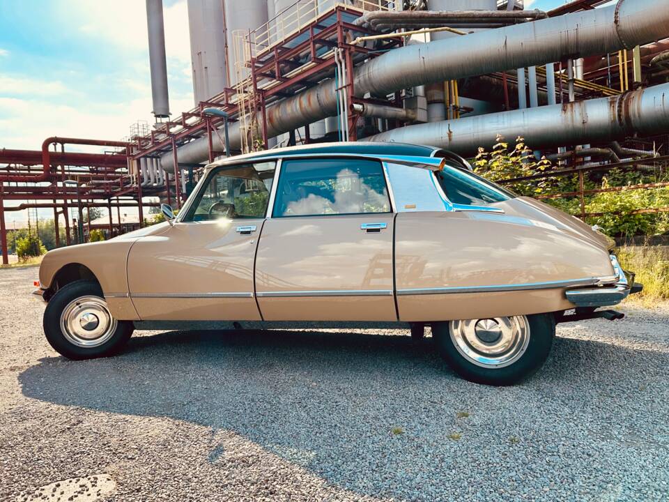 Image 37/54 of Citroën DS 21 Pallas (1972)