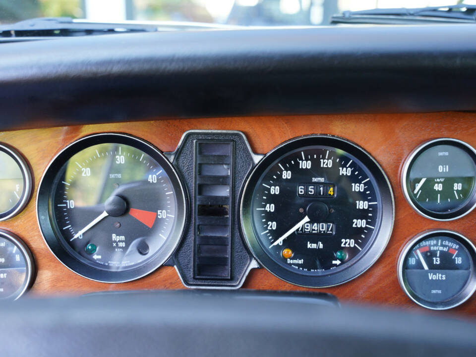 Bild 23/50 von Jaguar XJ 6 C 4.2 (1975)