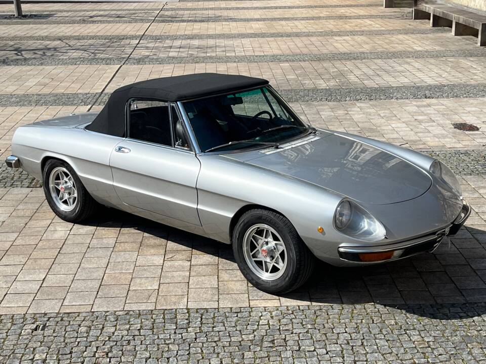 Immagine 17/88 di Alfa Romeo 1750 Spider Veloce (1971)