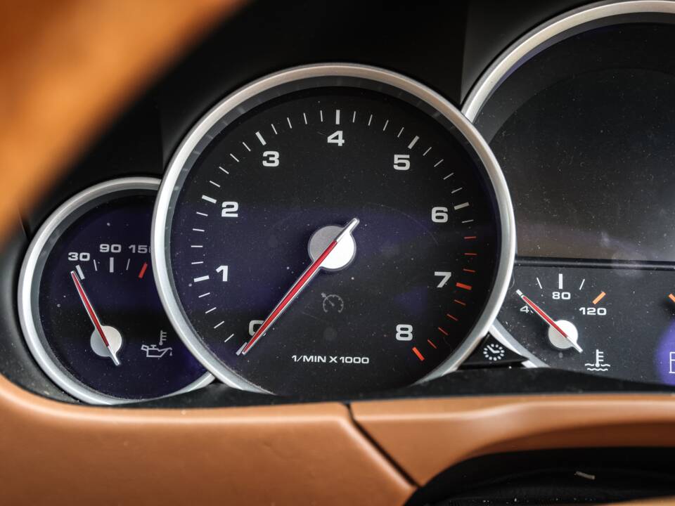 Bild 39/40 von Porsche Cayenne Turbo S (2006)