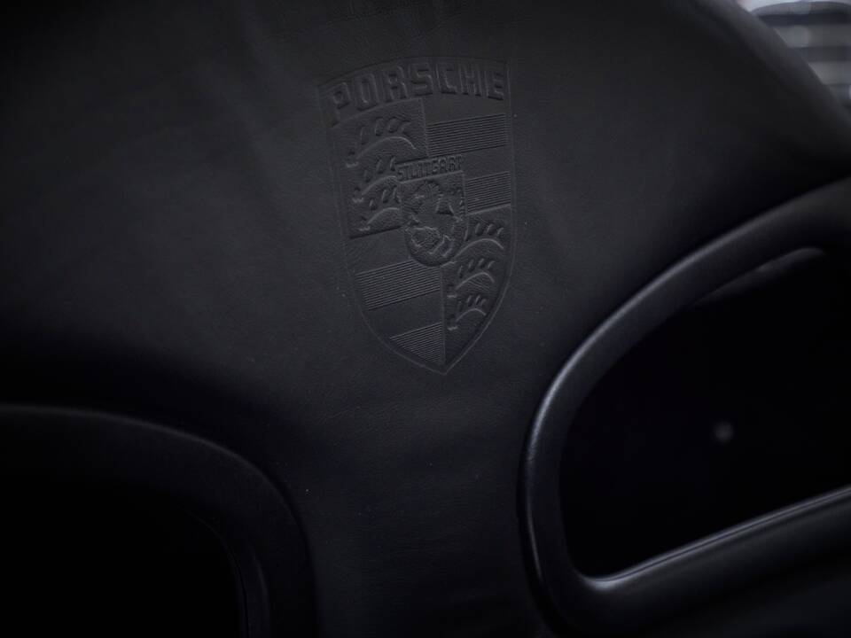 Imagen 93/98 de Porsche 911 Carrera 4S (2004)