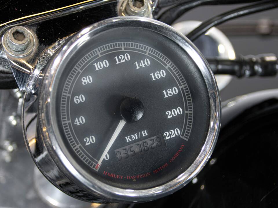 Bild 43/50 von Harley-Davidson XL 1200 C Sportster Custom (1997)