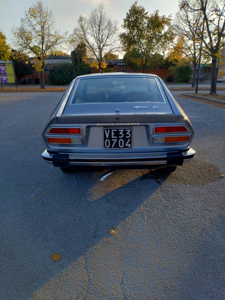 Image 5/16 of Alfa Romeo Alfetta GT 1.8 (1975)