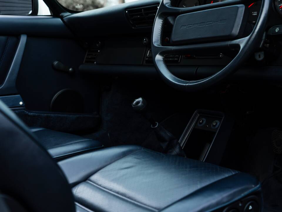 Bild 32/48 von Porsche 911 Speedster 3.2 (1989)