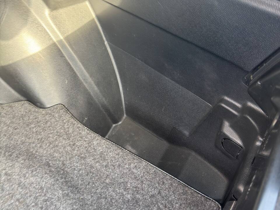 Immagine 30/39 di Mercedes-Benz 190 E 2.6 (1990)