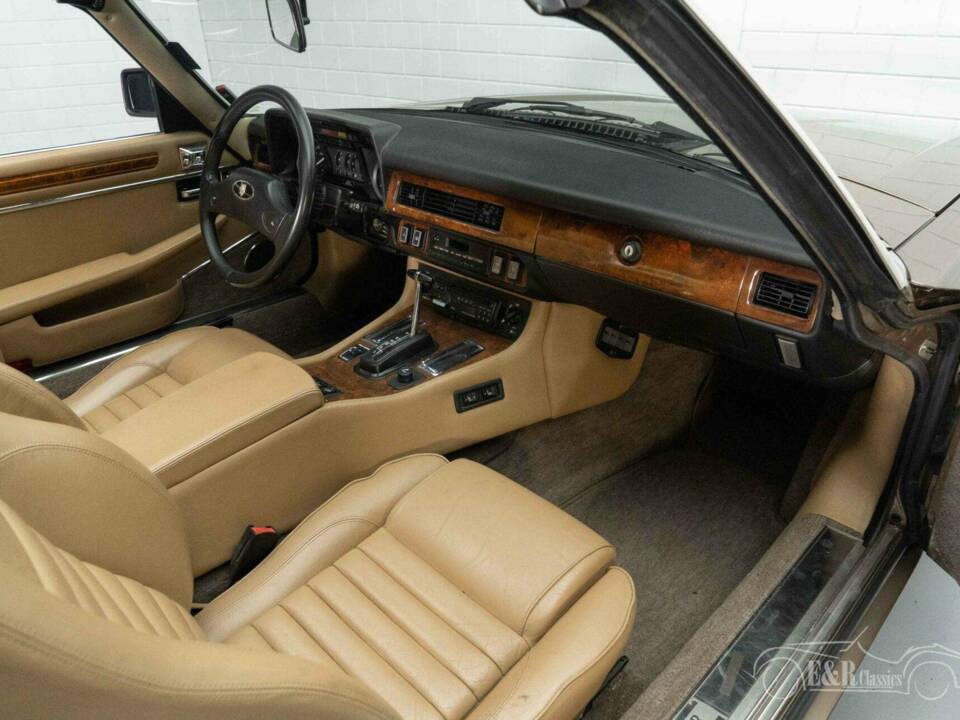 Image 13/19 de Jaguar XJS 5.3 V12 (1989)