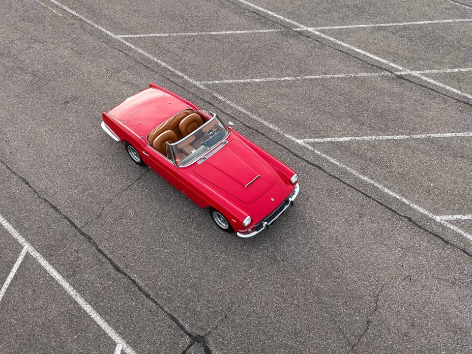 Image 5/38 of Ferrari 250 GT Cabriolet Pininfarina (1961)