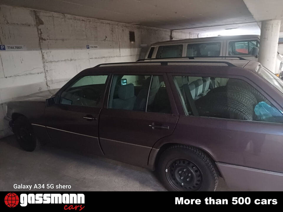 Imagen 5/14 de Mercedes-Benz E 220 T (1994)