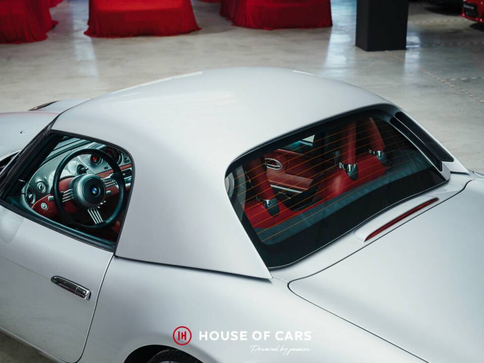 Image 14/25 of BMW Z8 (2002)