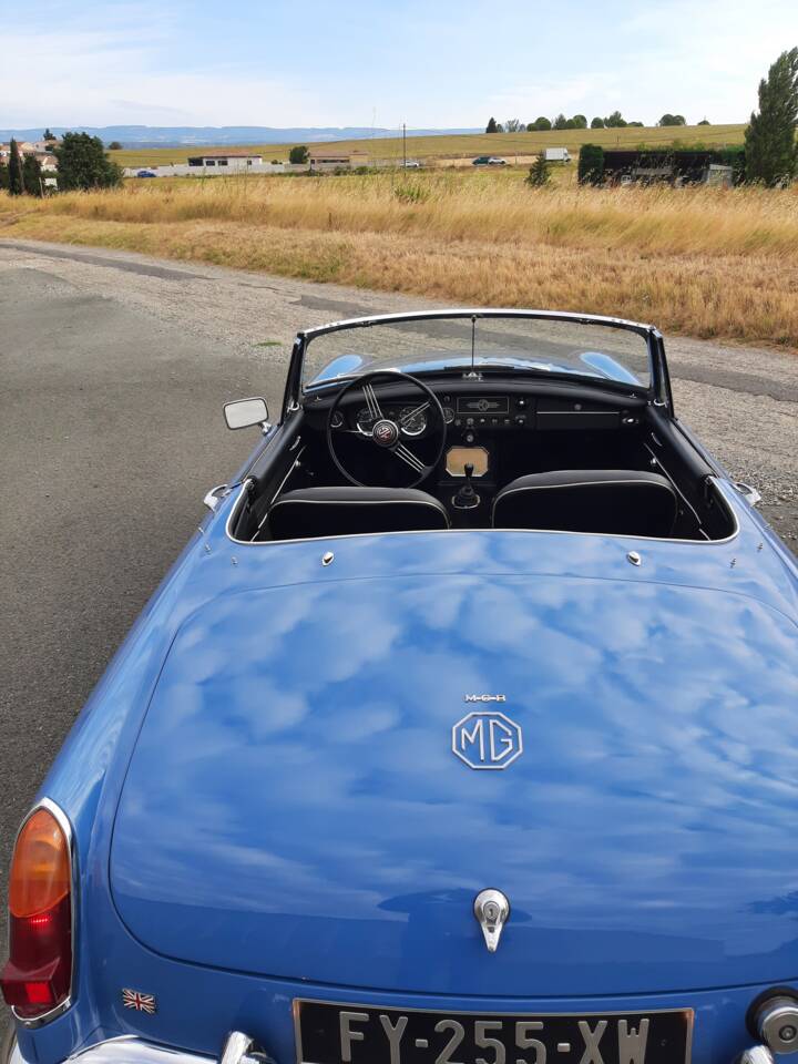 Image 3/13 of MG MGB (1965)