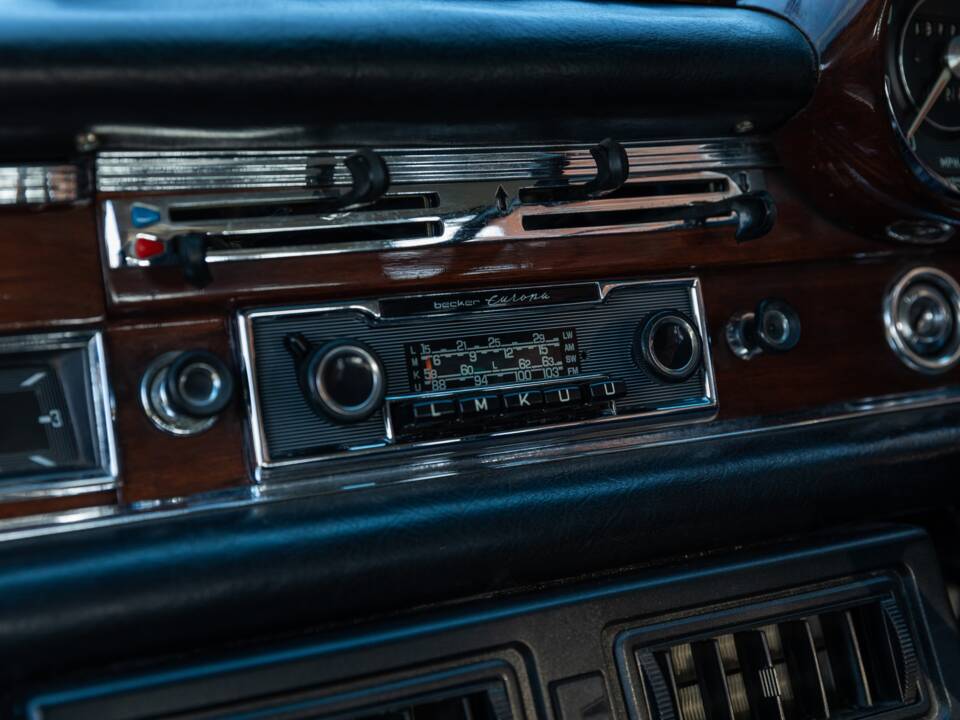 Afbeelding 24/45 van Mercedes-Benz 300 SE (1965)