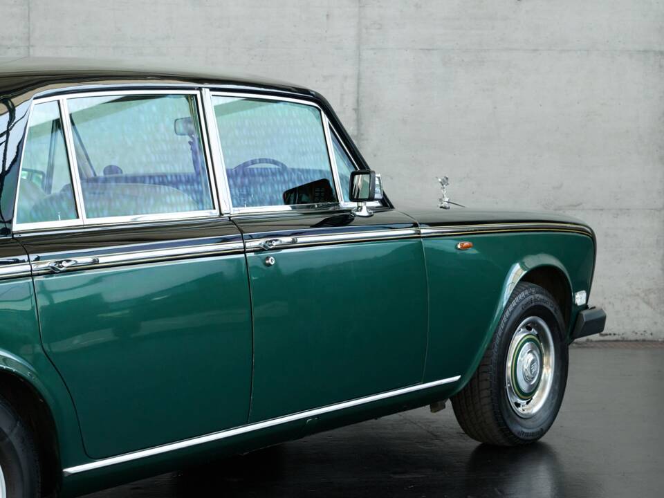 Imagen 34/50 de Rolls-Royce Silver Shadow II (1977)