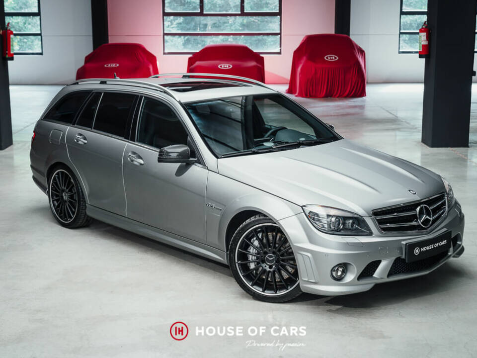 Bild 4/24 von Mercedes-Benz C 63 AMG T (2010)
