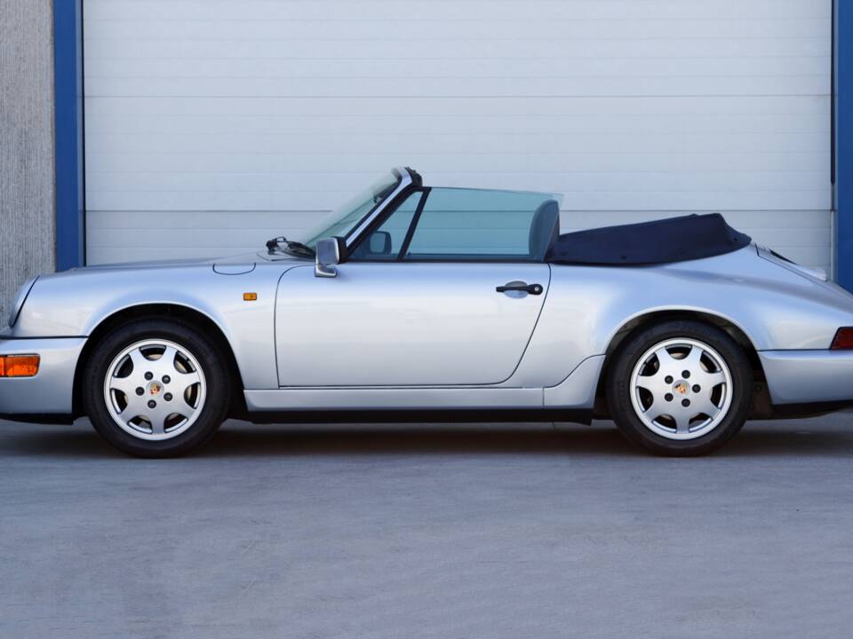 Image 2/46 of Porsche 911 Carrera 2 (1991)