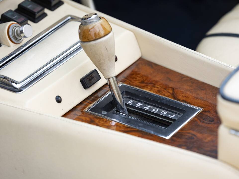 Bild 23/29 von Aston Martin V8 Volante (1980)