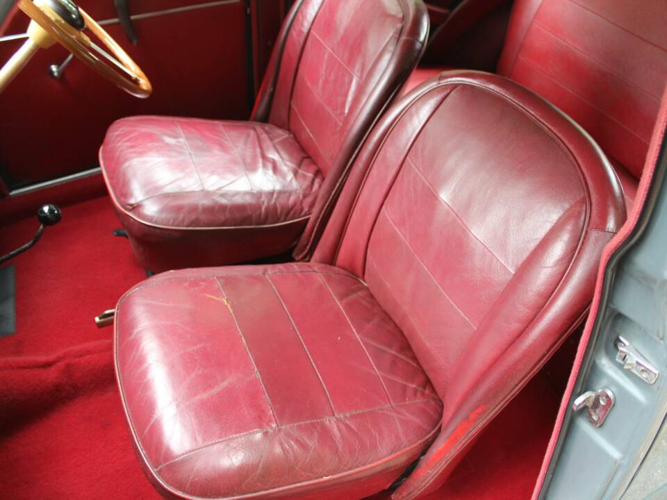 Image 13/19 of Morris Minor MM (1952)