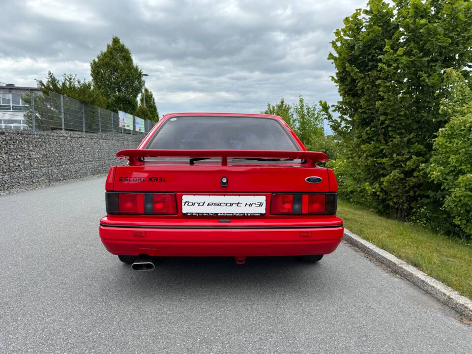 Image 8/49 of Ford Escort XR3i (1990)