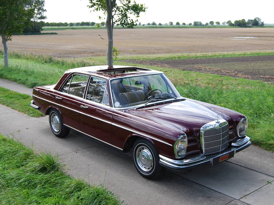 Imagen 41/58 de Mercedes-Benz 280 SE (1968)