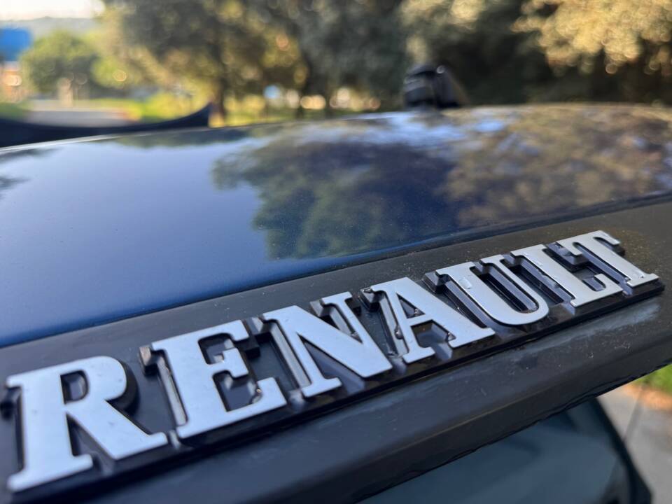 Bild 36/40 von Renault Clio I 1.8 16V (1993)