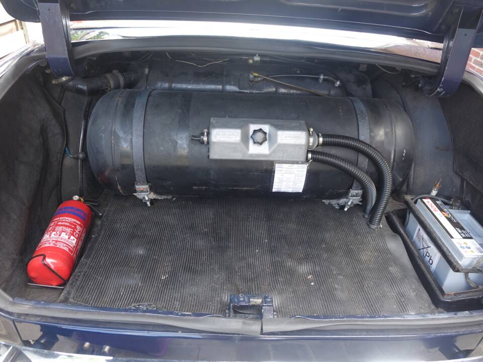 Image 12/28 of Rover 3.5 Litre Coupe (1973)