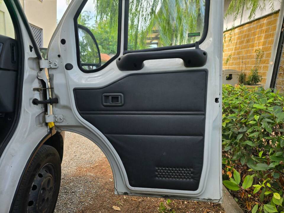 Bild 23/26 von FIAT Ducato 2.8 i.d. TD (2000)