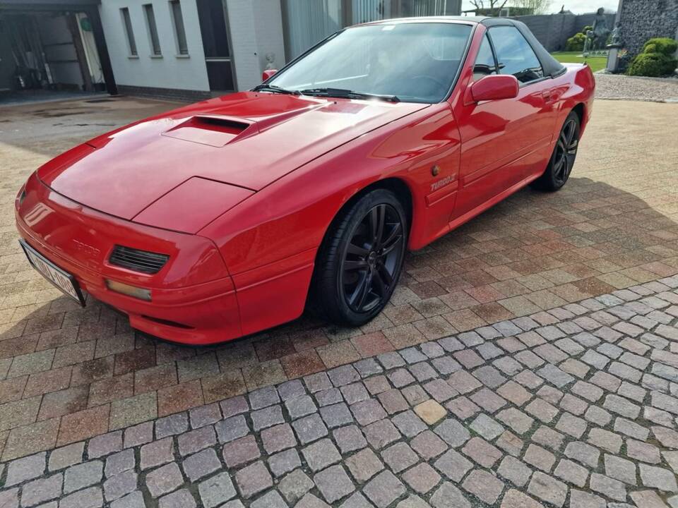Image 3/8 of Mazda RX-7 Turbo (1988)