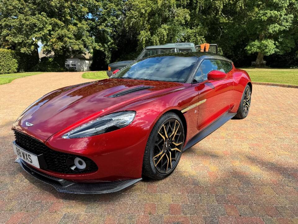 Bild 44/48 von Aston Martin Vanquish Zagato Shooting Brake (2019)