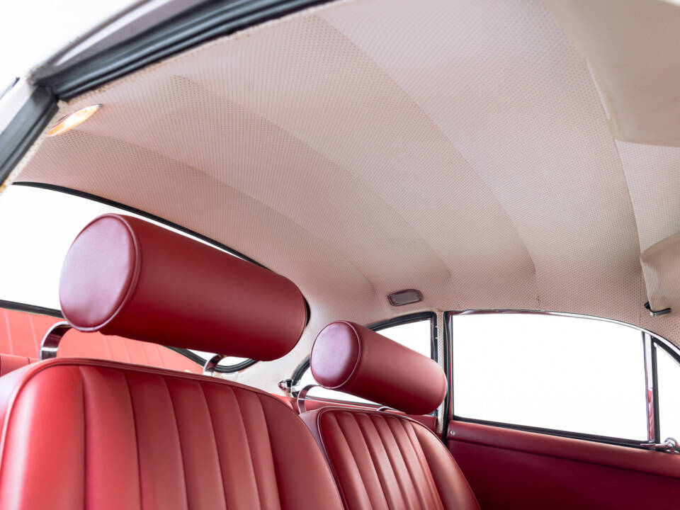 Image 22/41 of Porsche 356 C 1600 SC (1963)