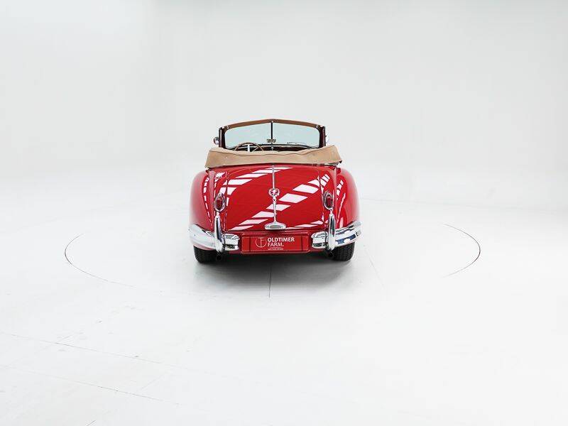 Imagen 7/15 de Jaguar XK 140 DHC (1957)
