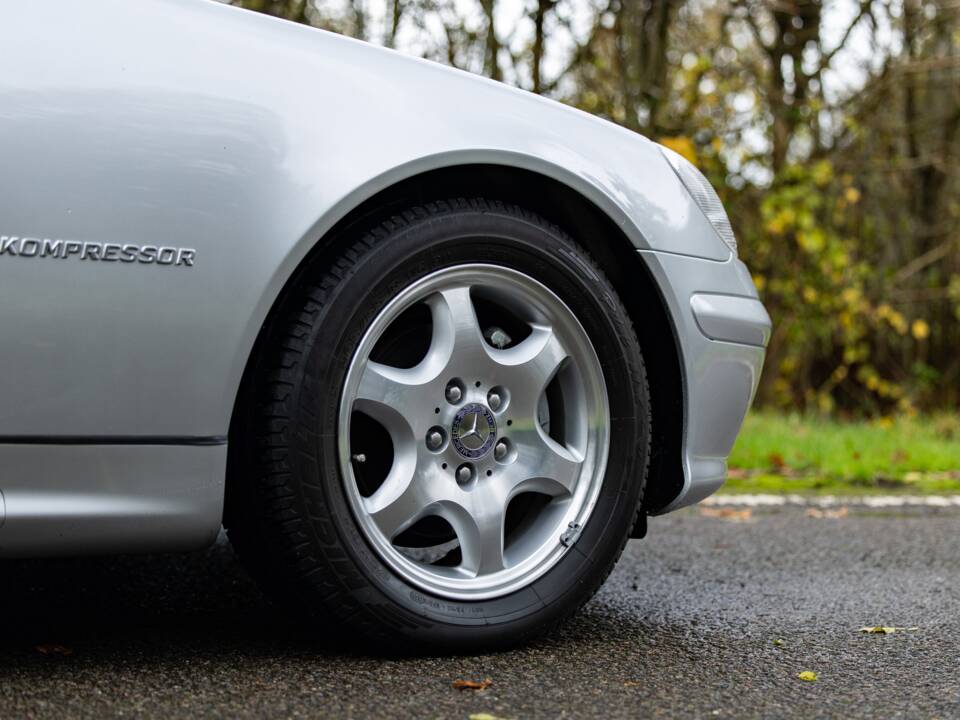 Image 20/47 of Mercedes-Benz SLK 230 Kompressor (2000)