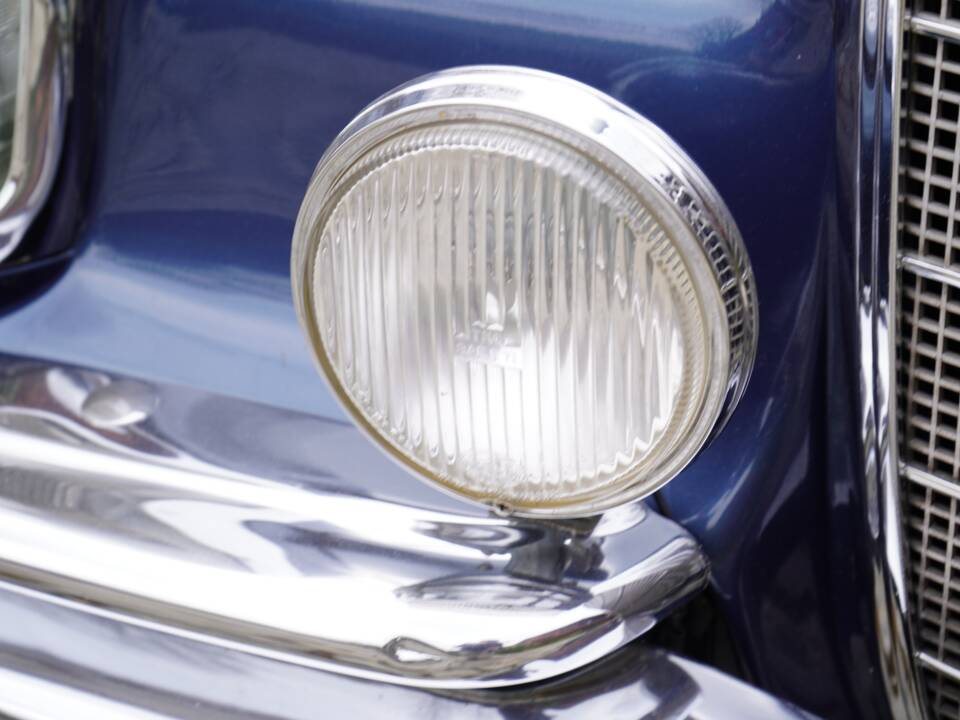 Image 12/14 of Mercedes-Benz 300 SE (1967)