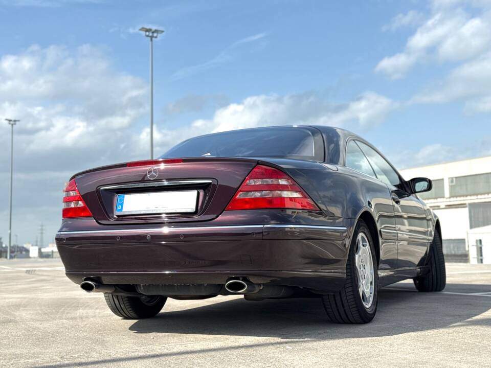 Immagine 6/28 di Mercedes-Benz CL 600 (2001)