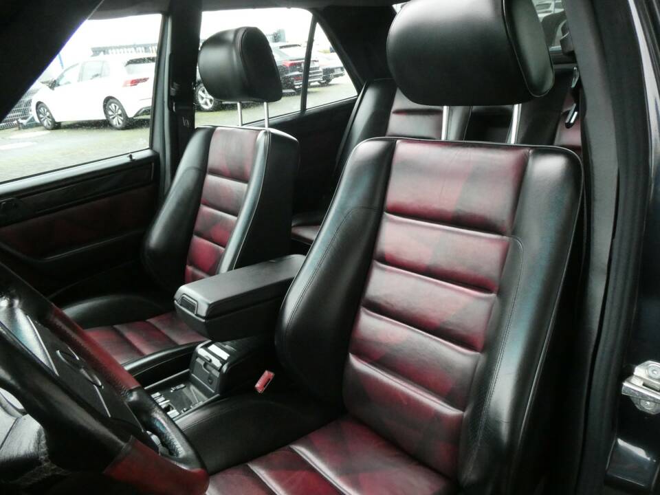 Bild 10/22 von Mercedes-Benz E 500 Limited (1994)