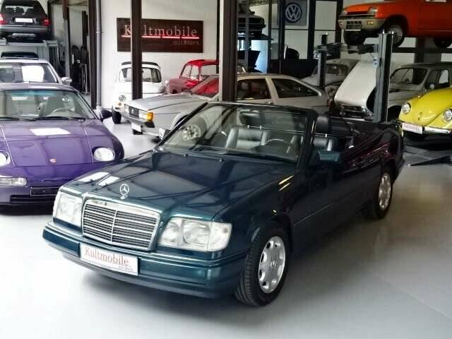 Bild 2/26 von Mercedes-Benz E 220 (1996)