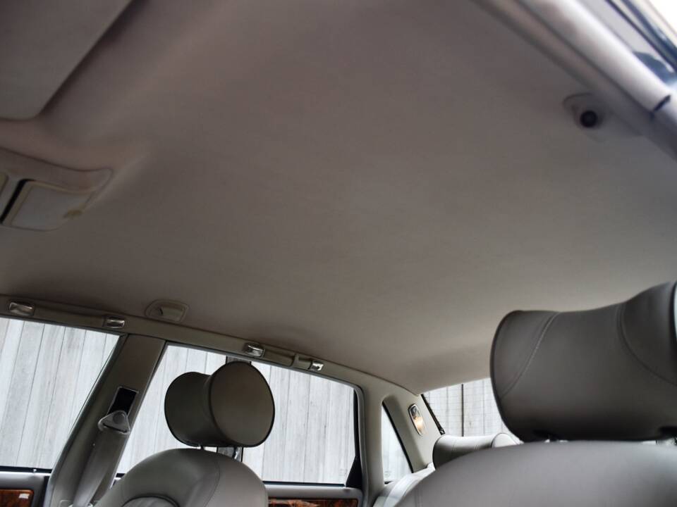 Image 25/40 of Jaguar XJ 6 4.0 Sovereign (1995)