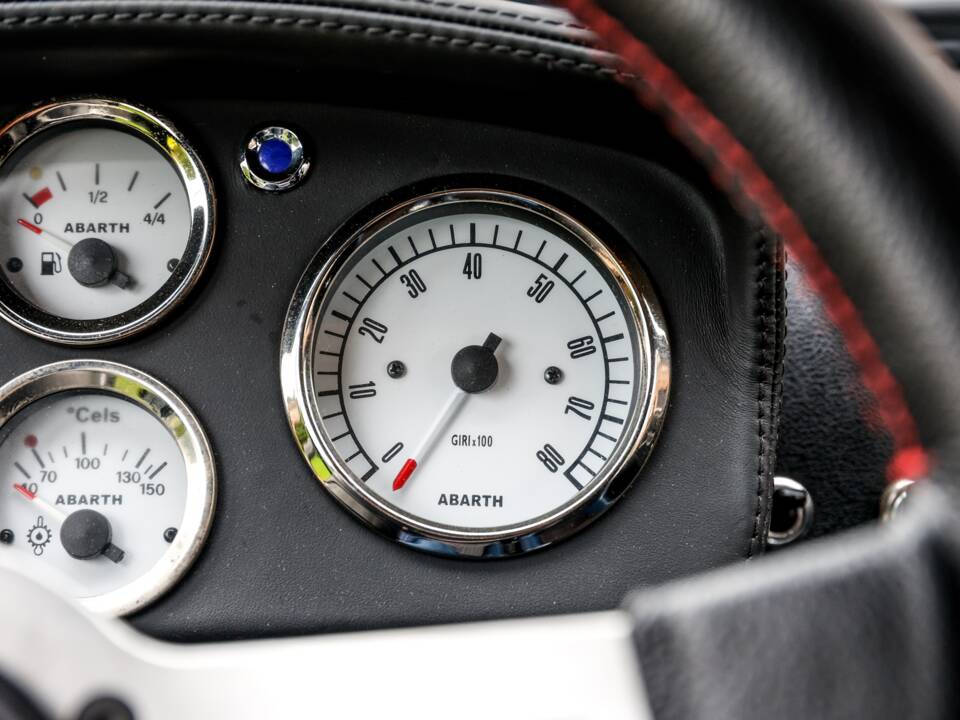 Image 20/45 of FIAT 500 L (1972)