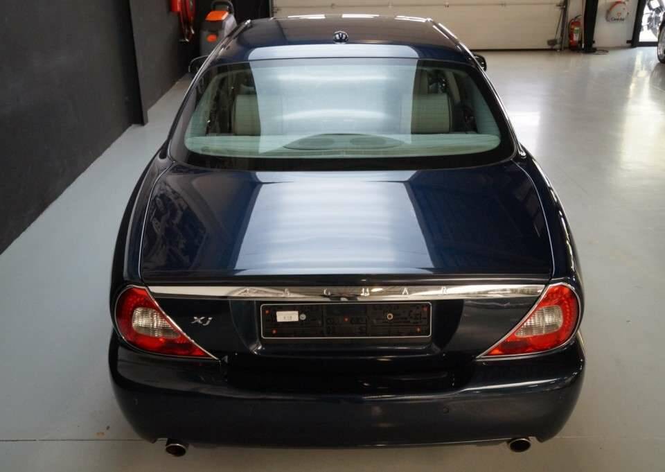 Imagen 5/50 de Jaguar XJ 8 4.2 (2008)